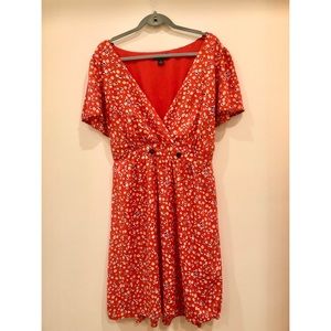 Red floral plus size dress from Forever 21 🌹